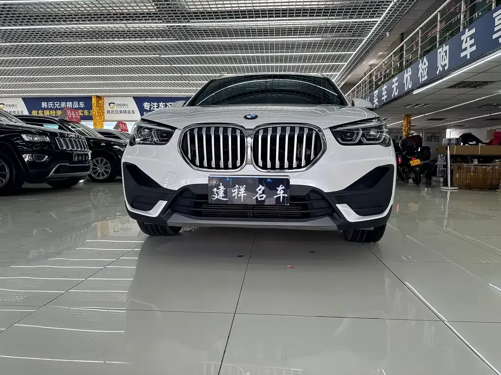 BMW X1 2021 из CN, фото 10