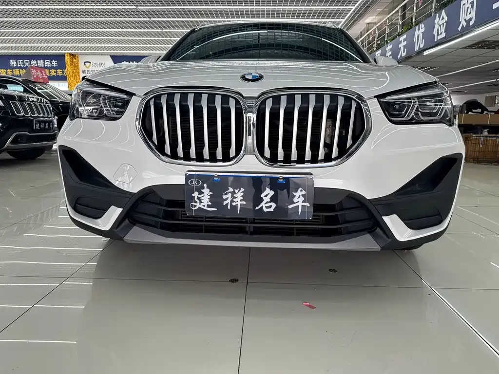 BMW X1 2021 из CN, фото 8