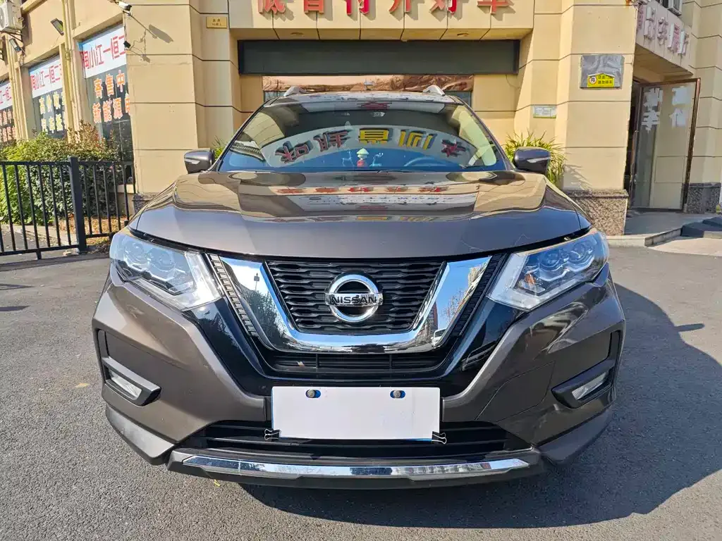 Nissan X-Trail — фото 10