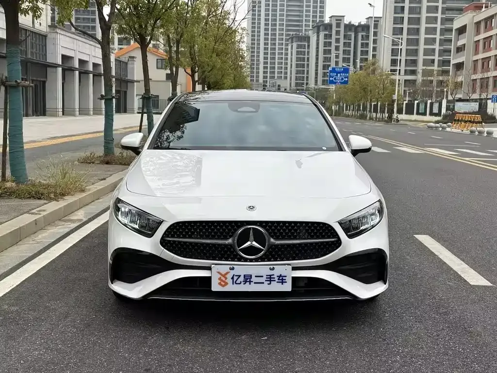 Mercedes-Benz A-Class — фото 1
