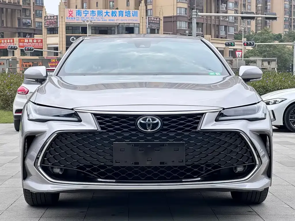 Toyota Avalon — фото 3