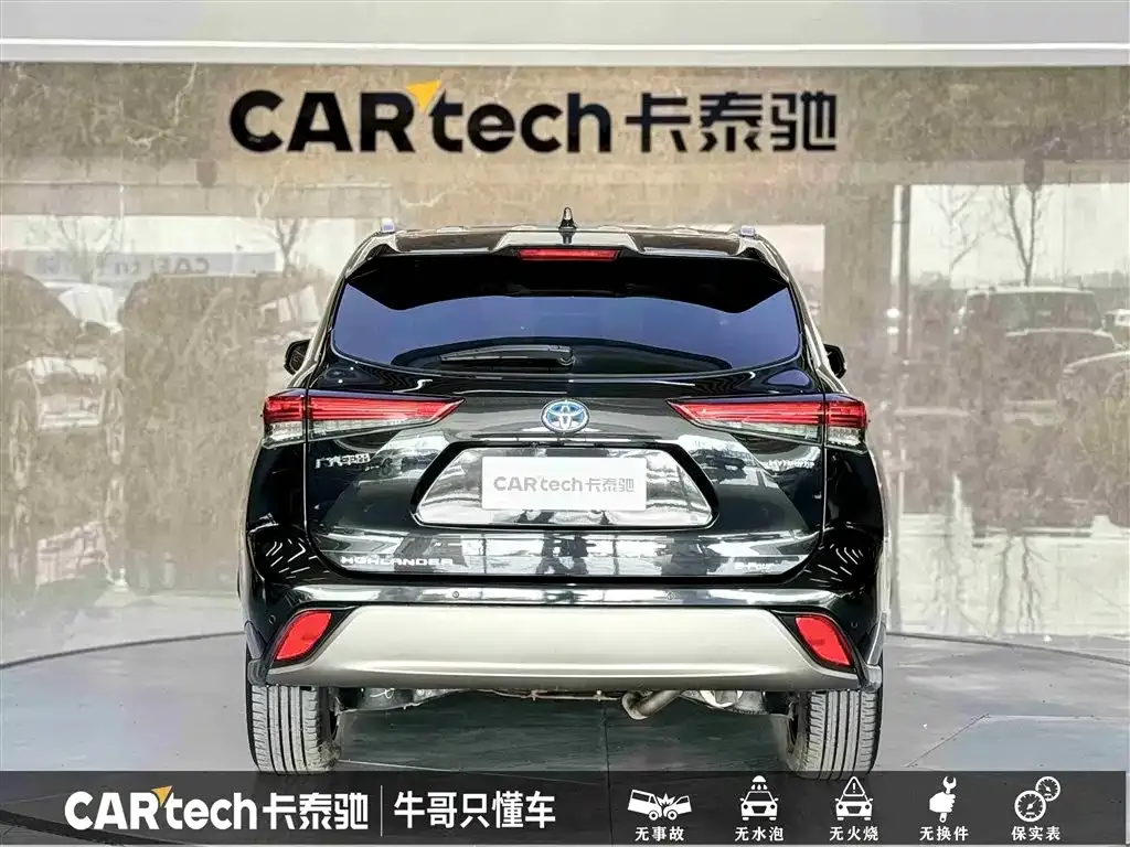Toyota Highlander — фото 10