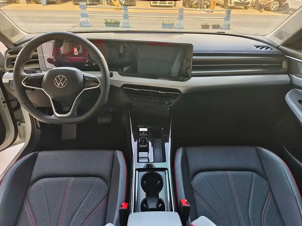 Volkswagen Lamando 2024 из CN, фото 7