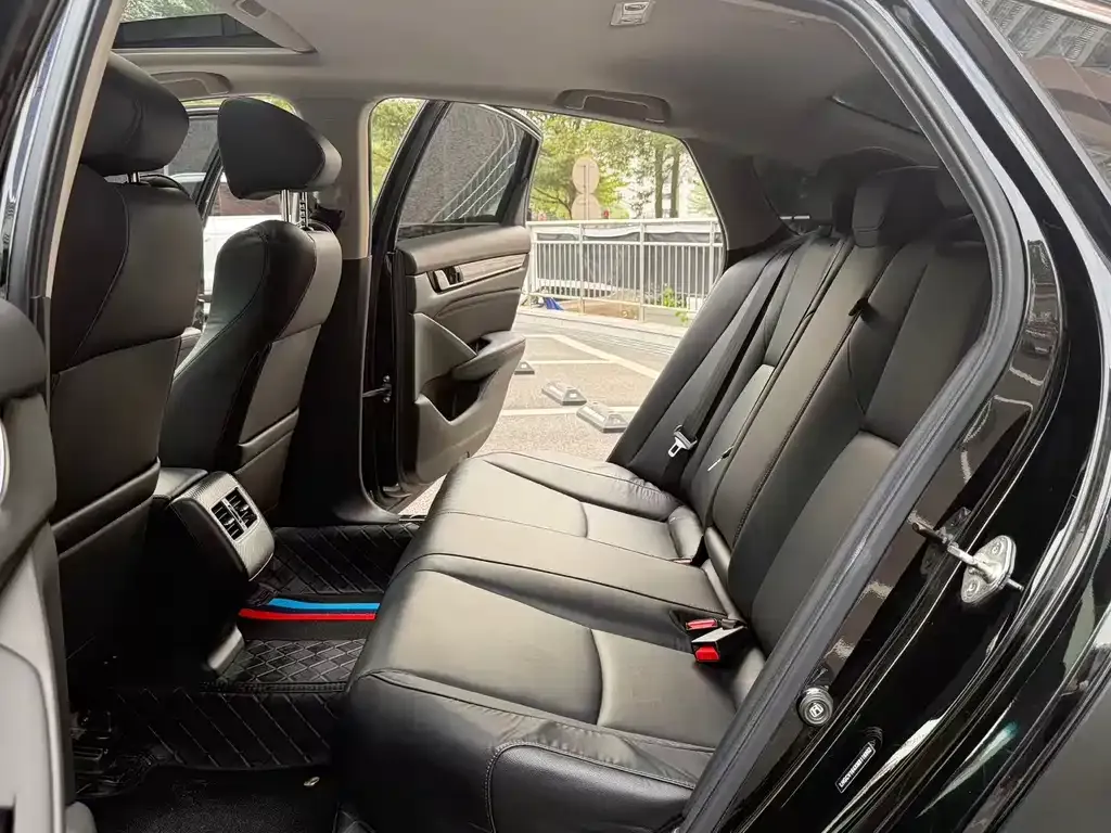 Honda Accord 2021 из CN, фото 4