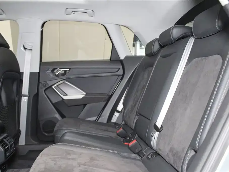 Audi Q3 2022 из CN, фото 7