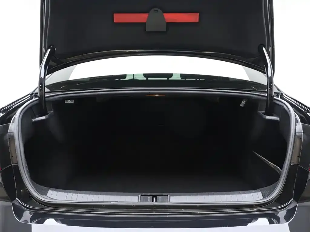 Volkswagen Magotan 2022 из CN, фото 7