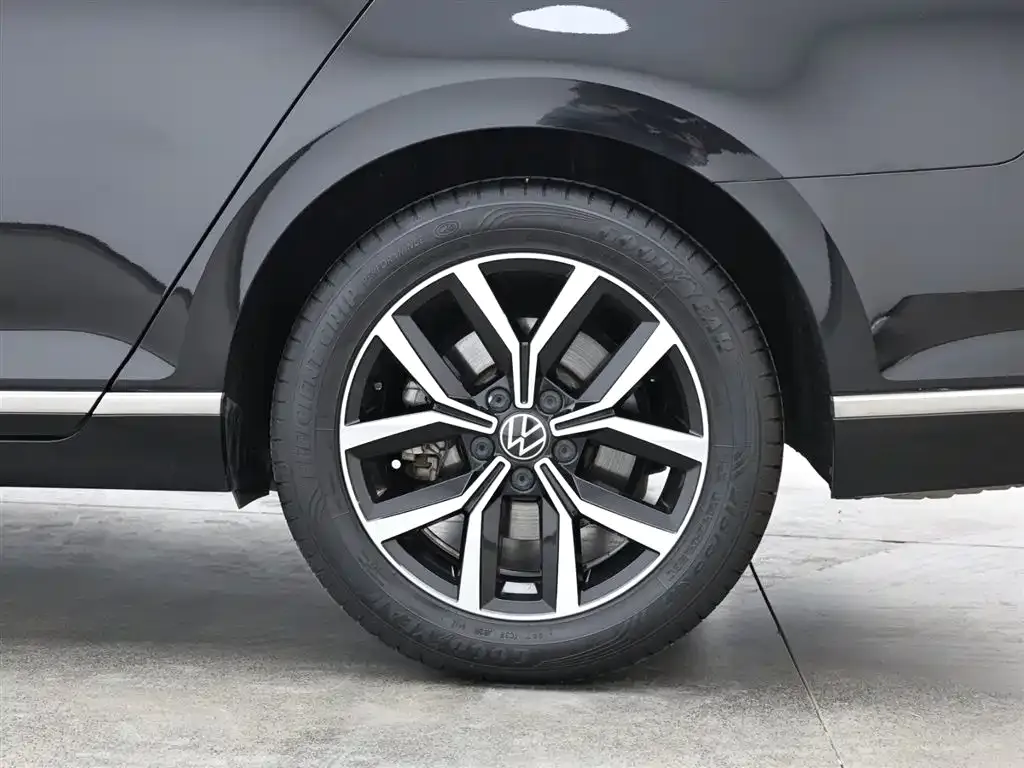 Volkswagen Magotan 2022 из CN, фото 10