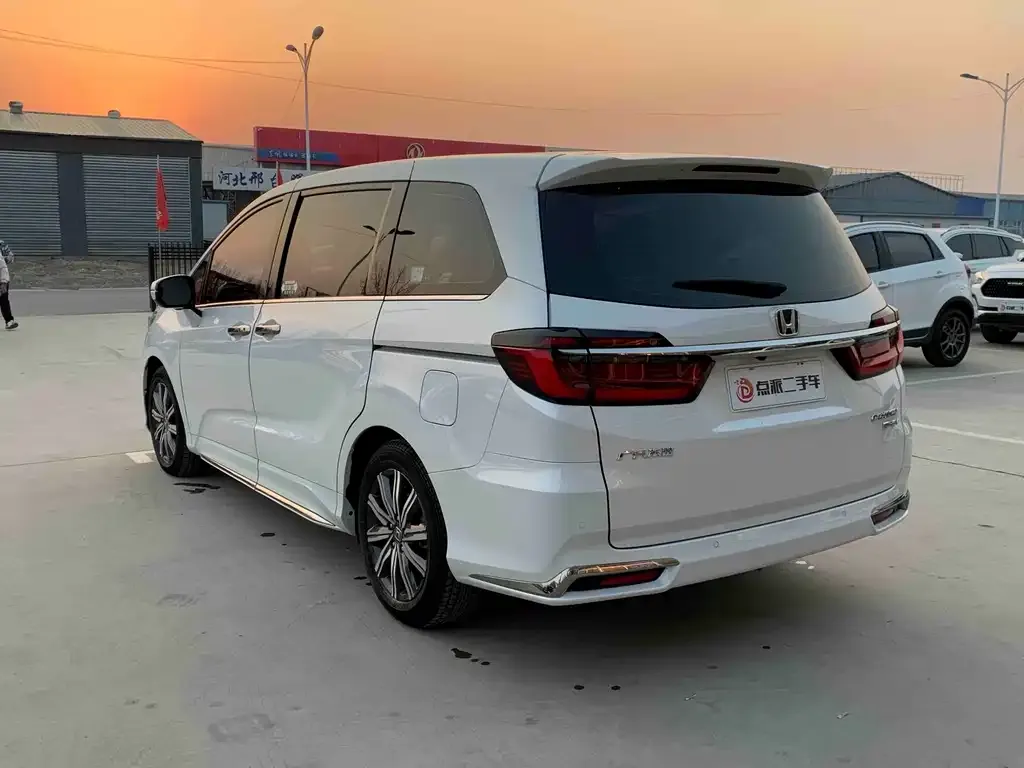 Honda Odyssey 2023 из CN, фото 2