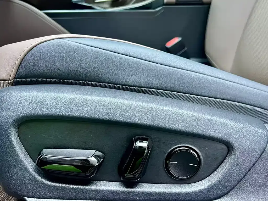 Lexus ES 2025 из CN, фото 9