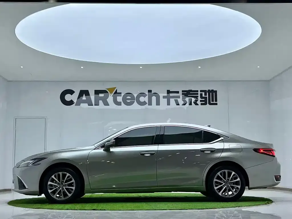 Lexus ES 2025 из CN, фото 2