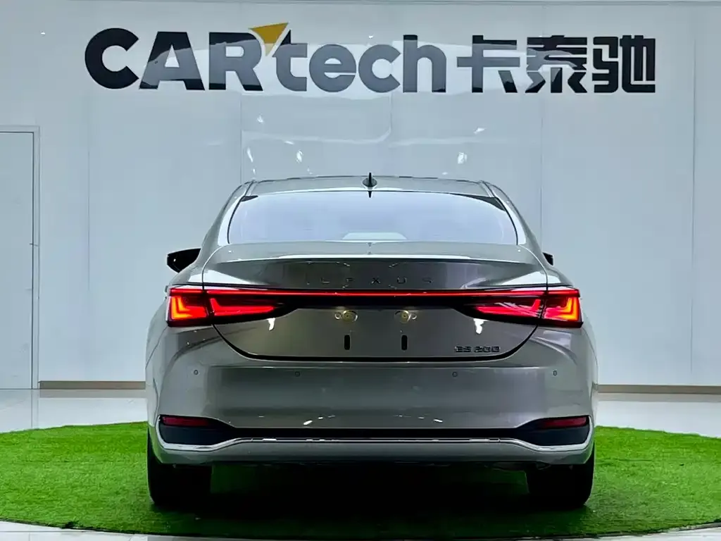Lexus ES 2025 из CN, фото 3