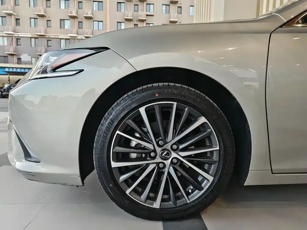 Lexus ES 2024 из CN, фото 7