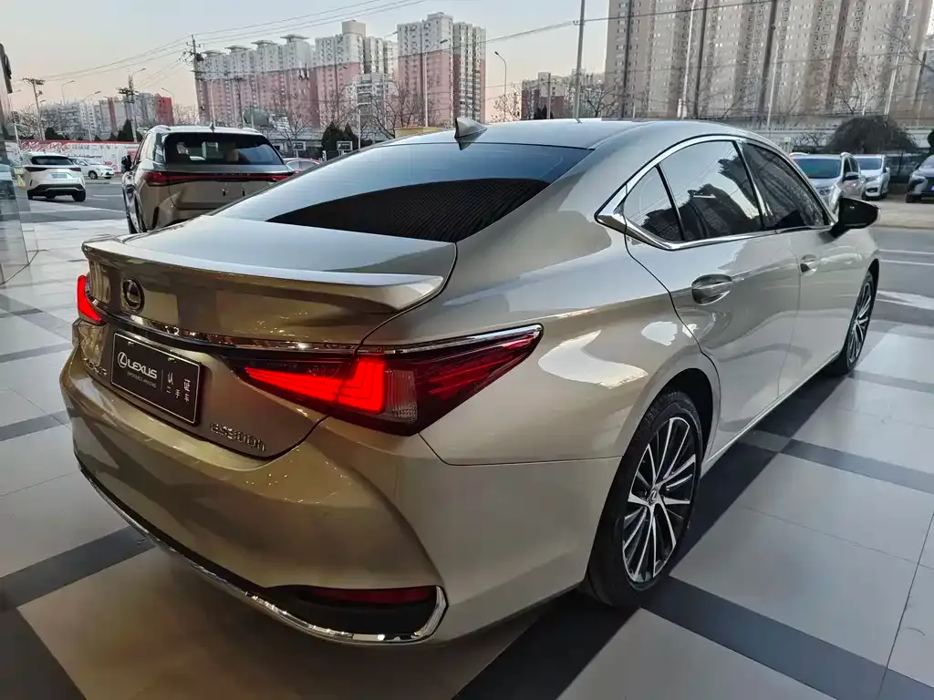 Lexus ES 2024 из CN, фото 6