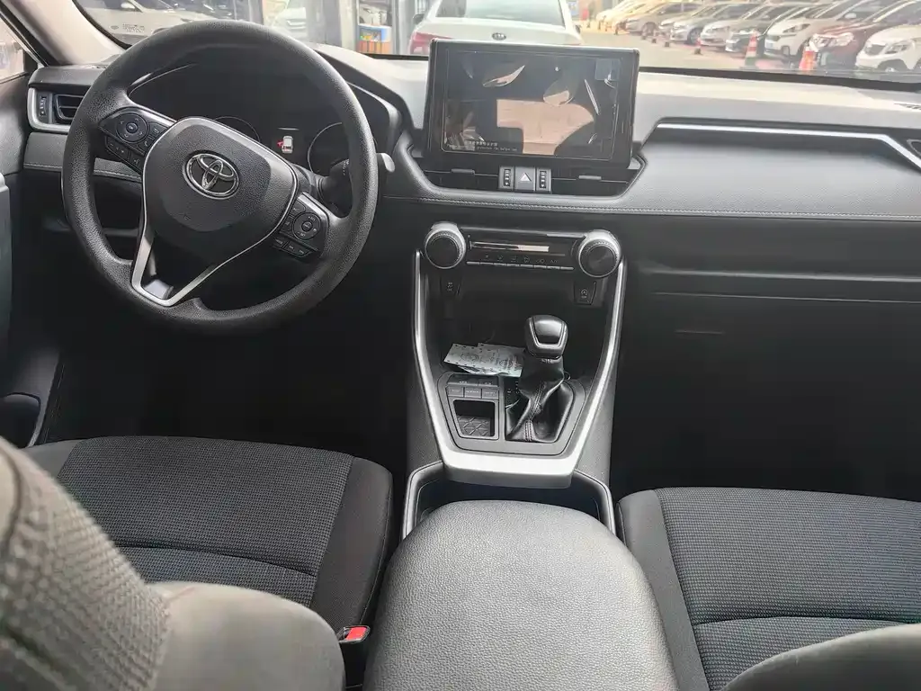 Toyota RAV4 2023 из CN, фото 6