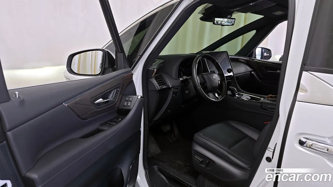 Toyota Alphard 2024 из KR, фото 10