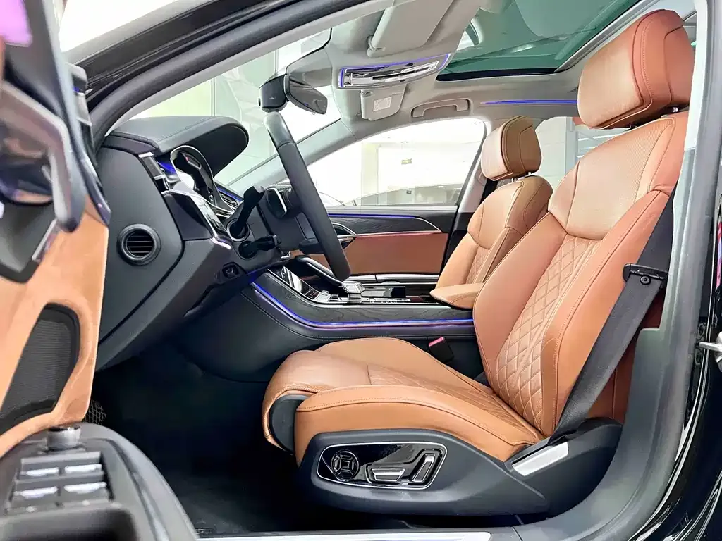 Audi A8 2024 из CN, фото 4
