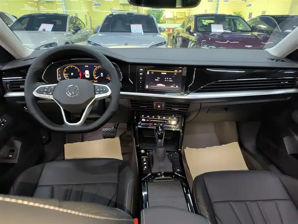 Volkswagen Passat 2025 из CN, фото 4