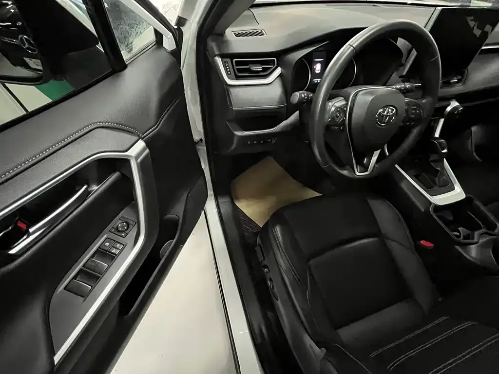 Toyota Wildlander 2021 из CN, фото 10