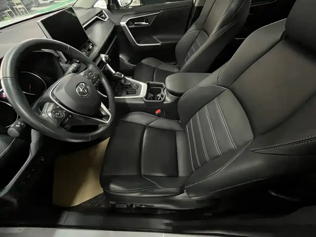 Toyota Wildlander 2021 из CN, фото 7