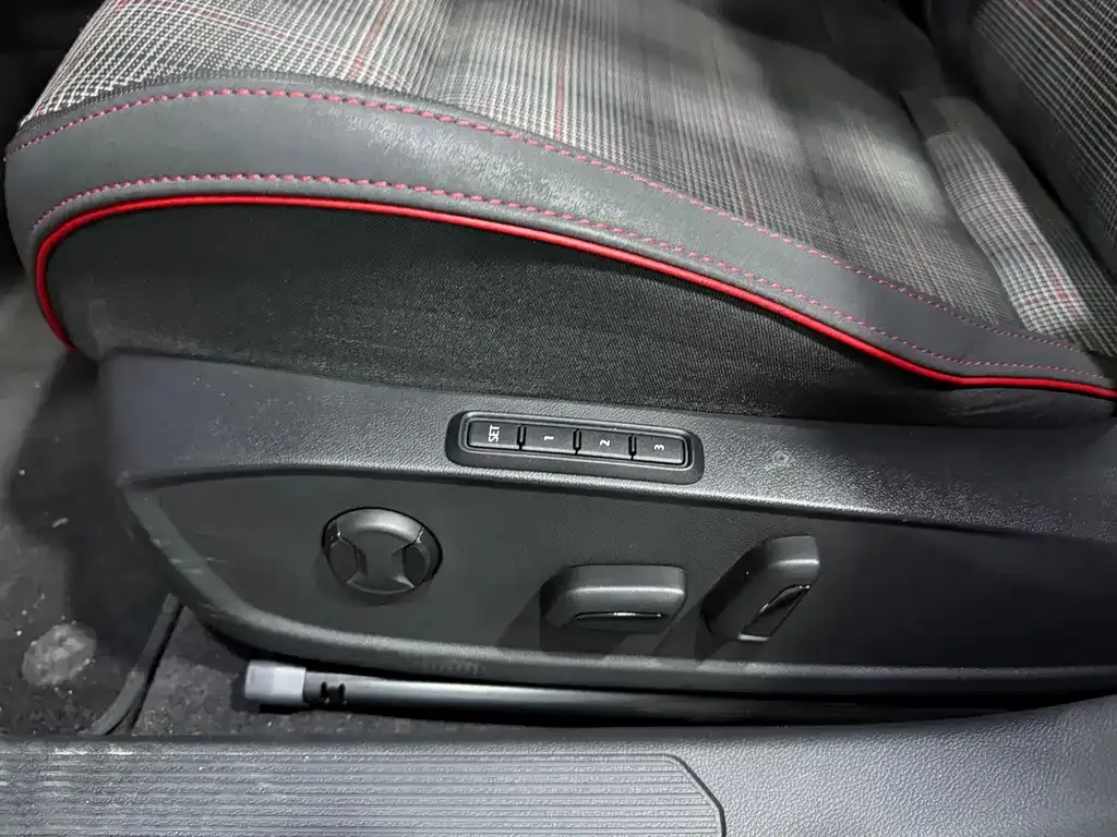 [object Object] Golf GTI 2022 из CN, фото 7