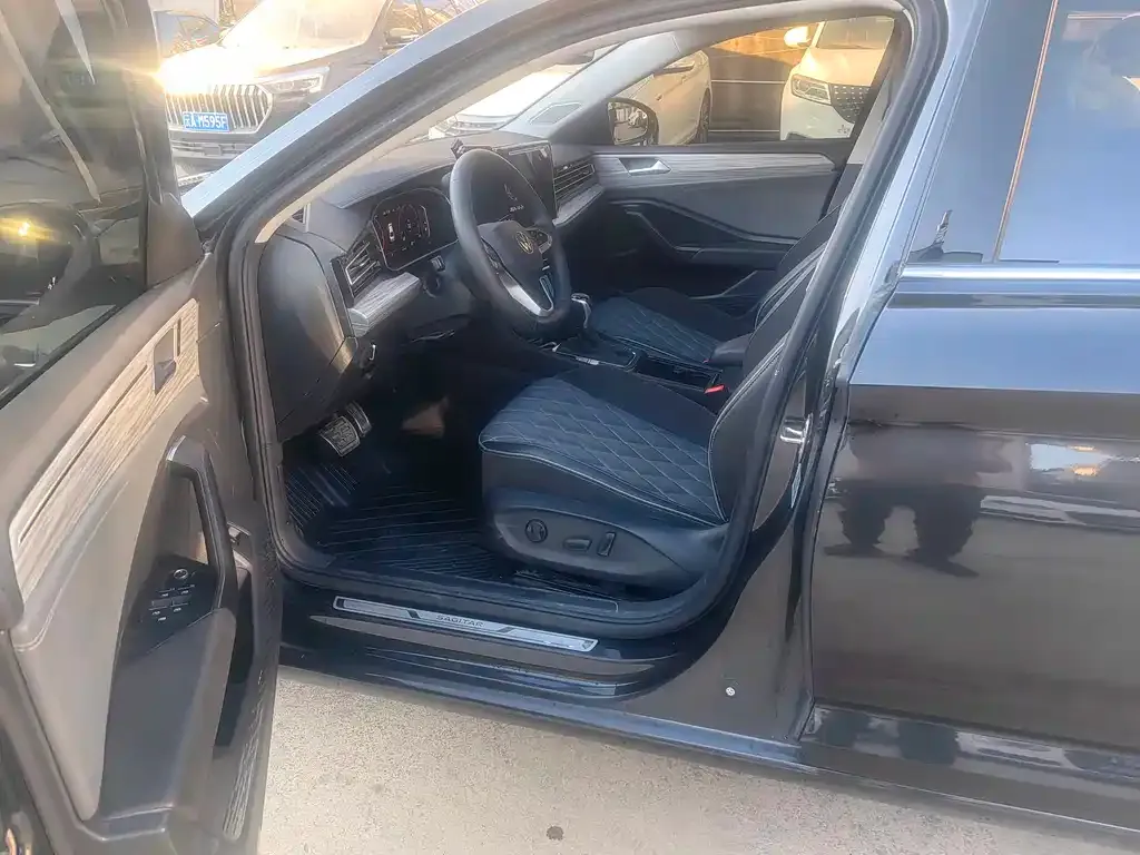 Volkswagen Sagitar 2023 из CN, фото 4