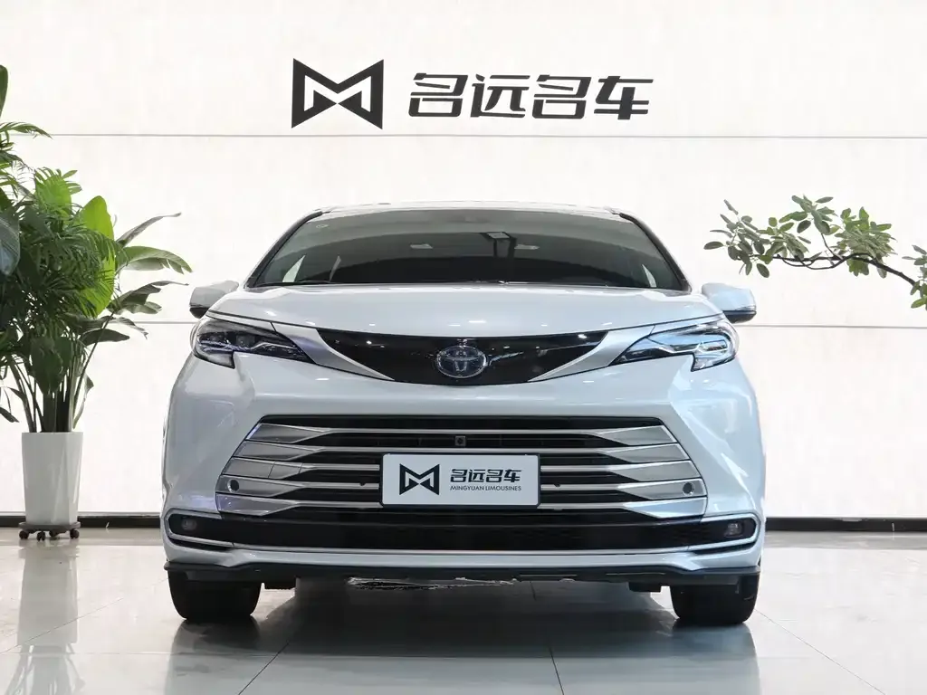 Toyota Sienna 2023 из CN, фото 10