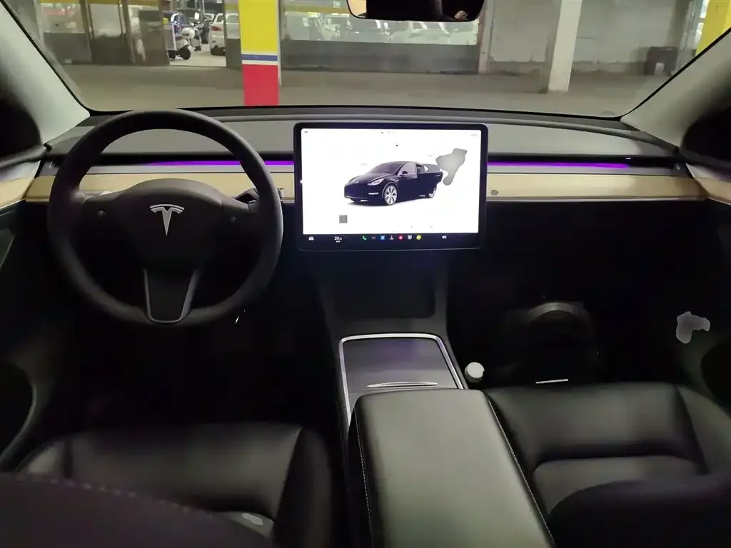 Tesla Model Y — фото 5