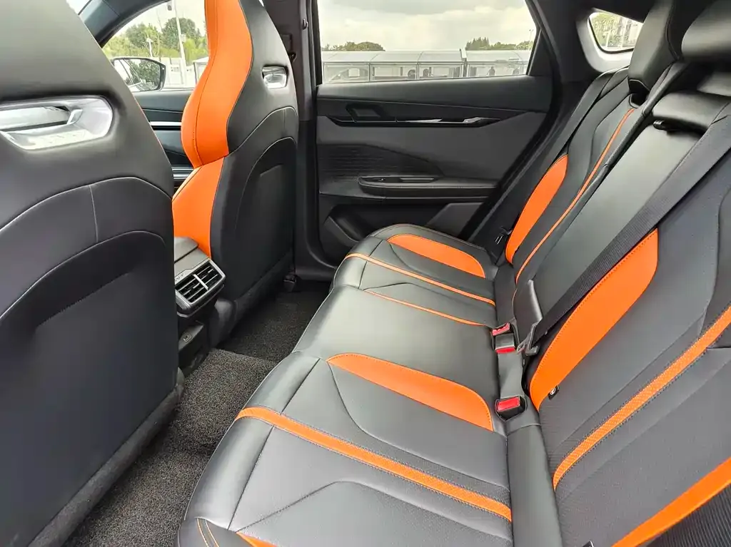 Changan UNI-V 2024 из CN, фото 8