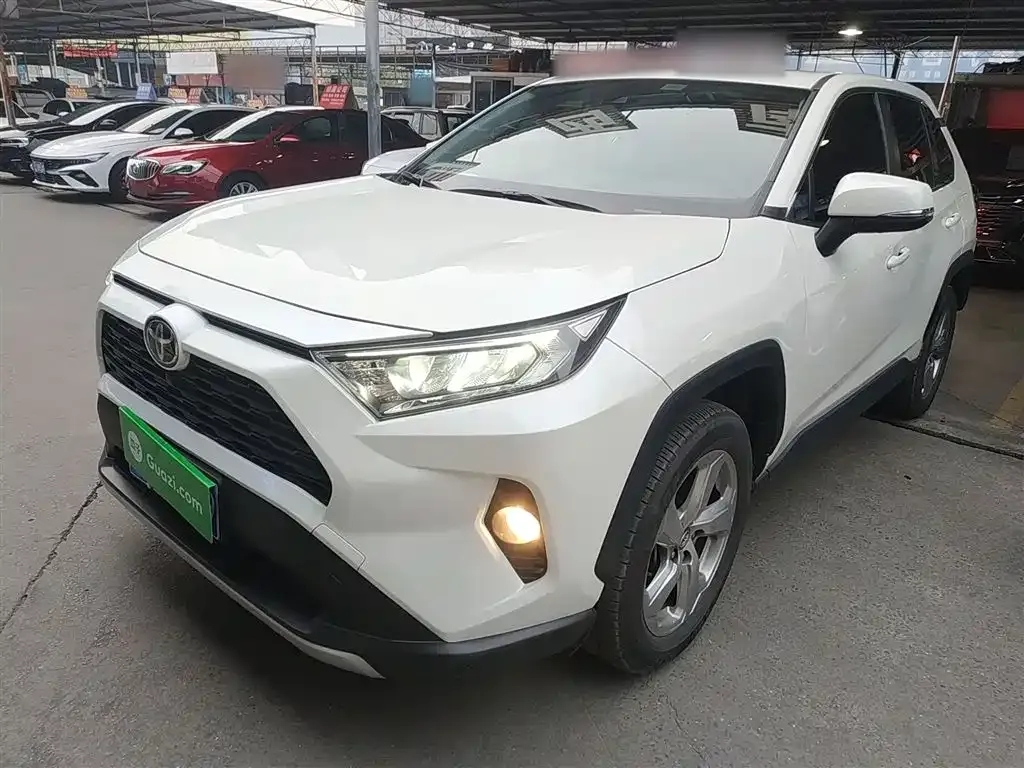 Toyota RAV4 2021 из CN, фото 1