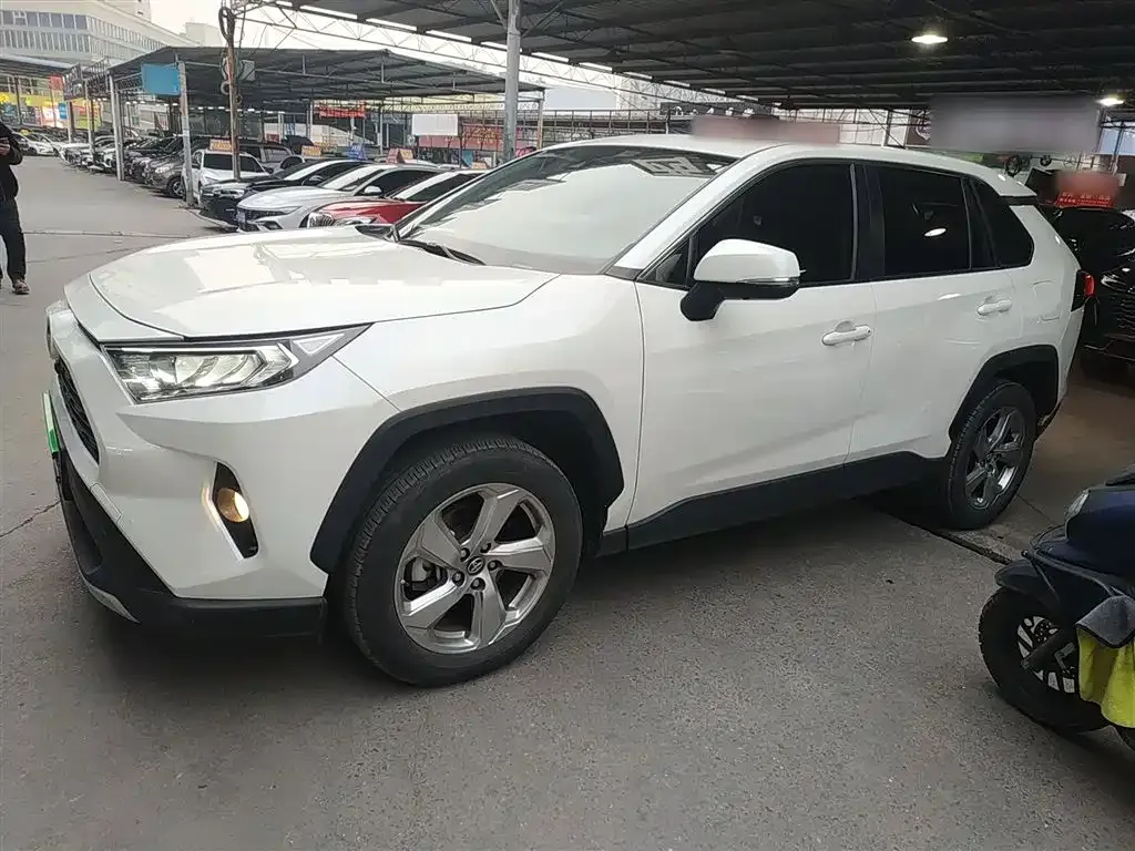 Toyota RAV4 2021 из CN, фото 5