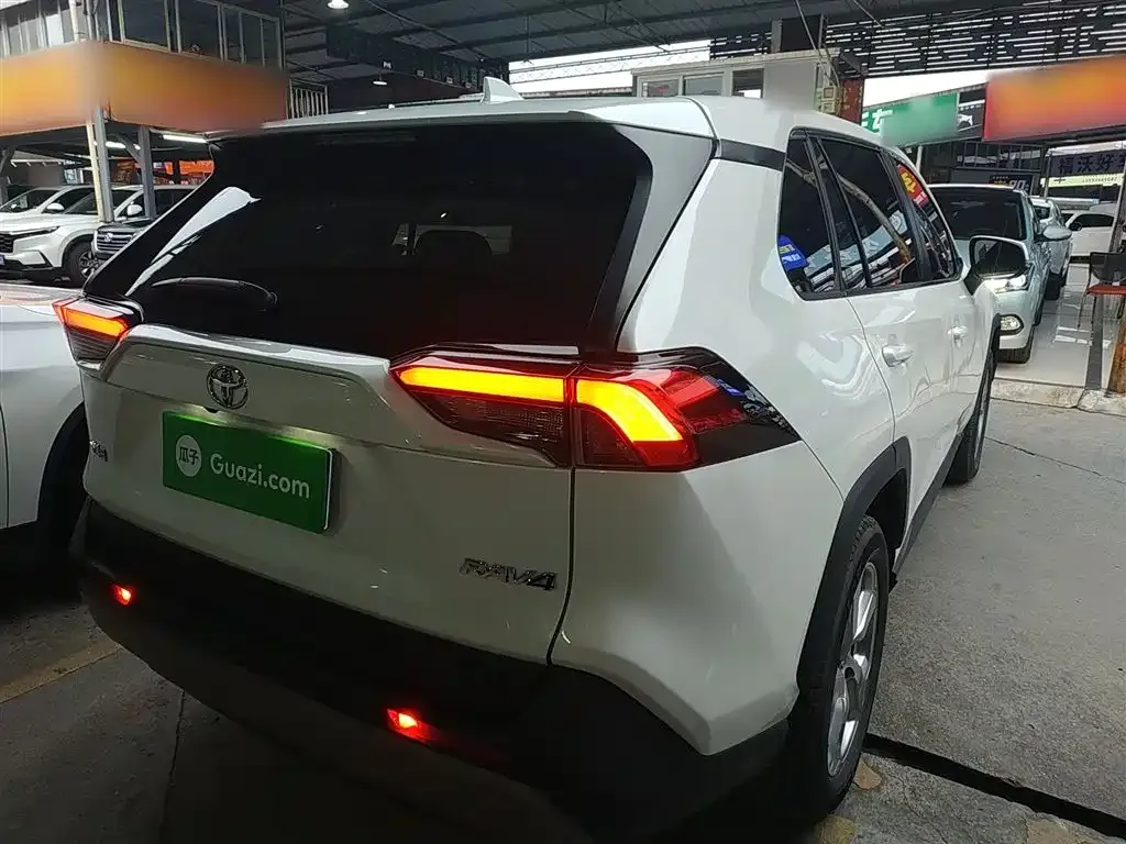 Toyota RAV4 2021 из CN, фото 7