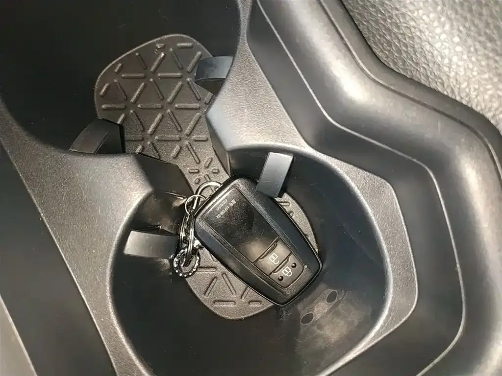 Toyota RAV4 2021 из CN, фото 9
