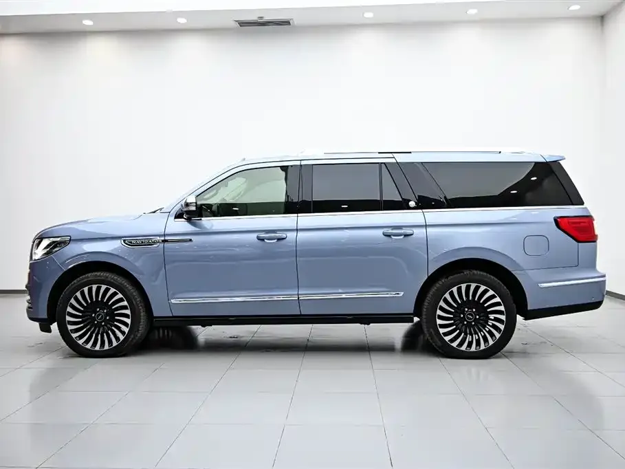 Lincoln Navigator 2021 из CN, фото 3