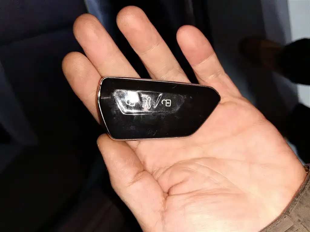 Volkswagen ID.4 X 2023 из CN, фото 4