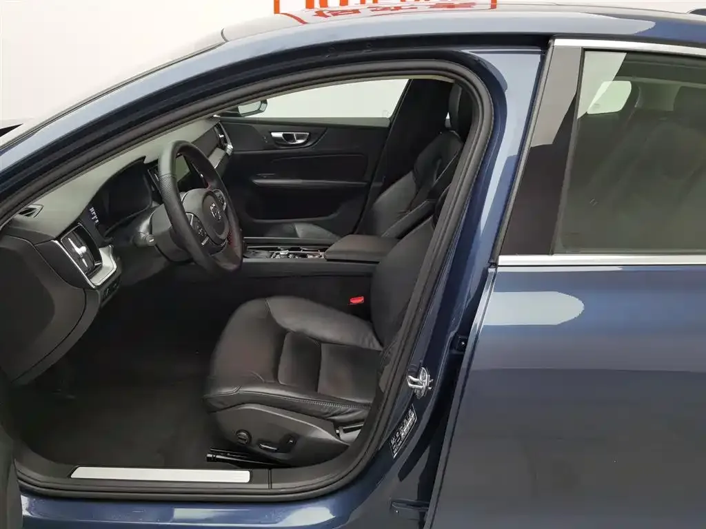 Volvo S60 2021 из CN, фото 9