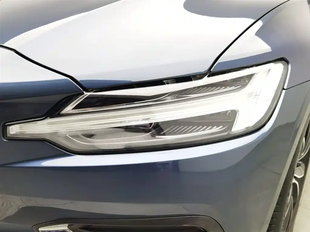 Volvo S60 2021 из CN, фото 8