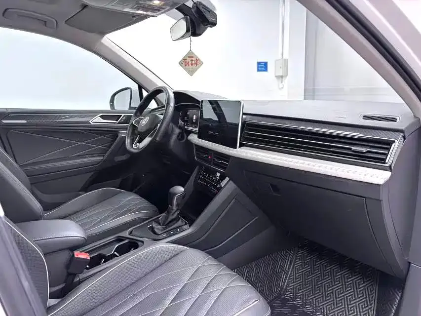 Volkswagen Tiguan L 2023 из CN, фото 9