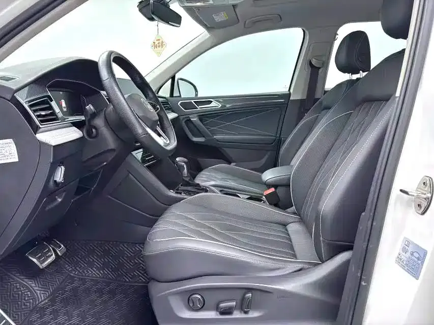 Volkswagen Tiguan L 2023 из CN, фото 10