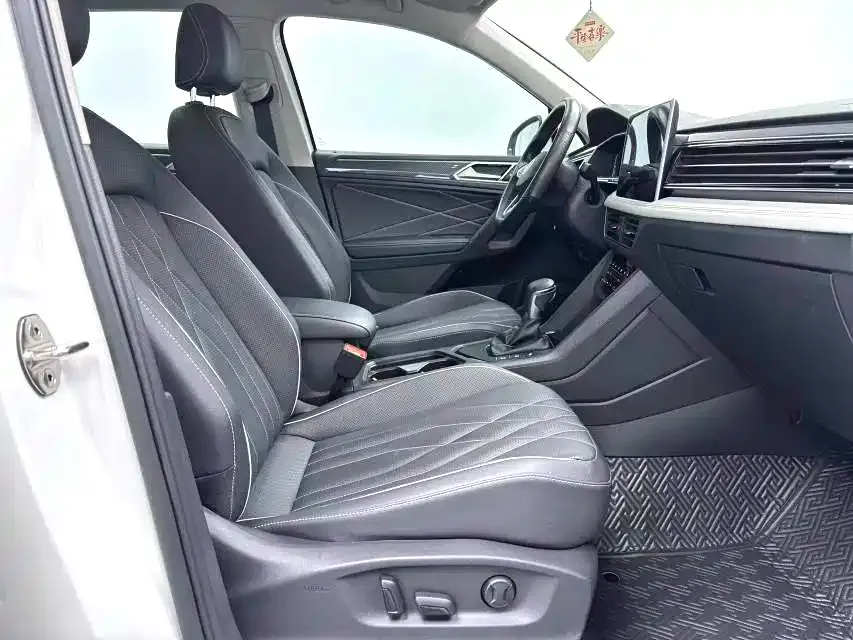 Volkswagen Tiguan L 2023 из CN, фото 7
