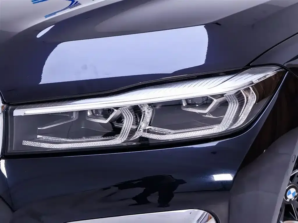 BMW 7 Series — фото 4