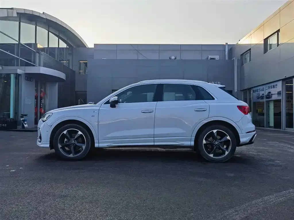 Audi Q3 — фото 5