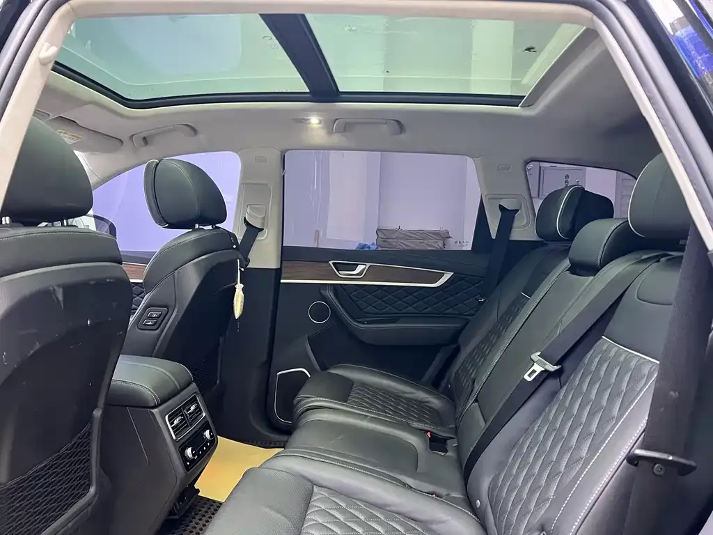 Hongqi HS7 2021 из CN, фото 4