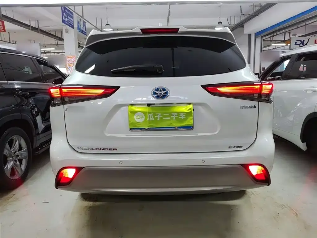 Toyota Highlander 2024 из CN, фото 10
