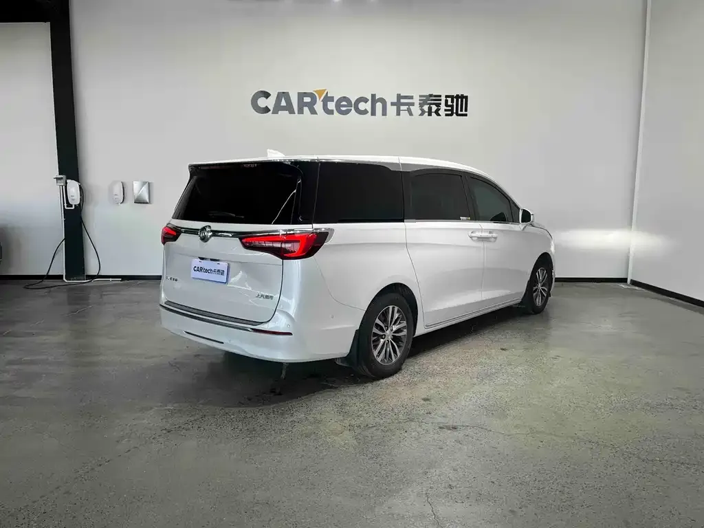 Buick GL8 2023 из CN, фото 4