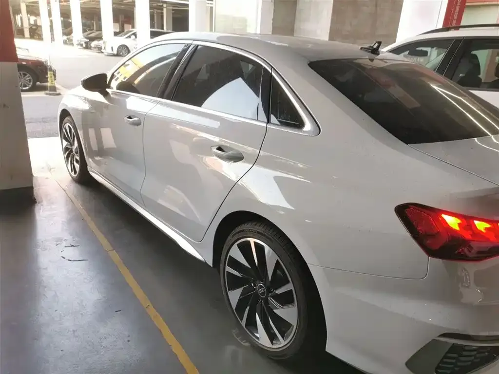 Audi A3 2024 из CN, фото 5