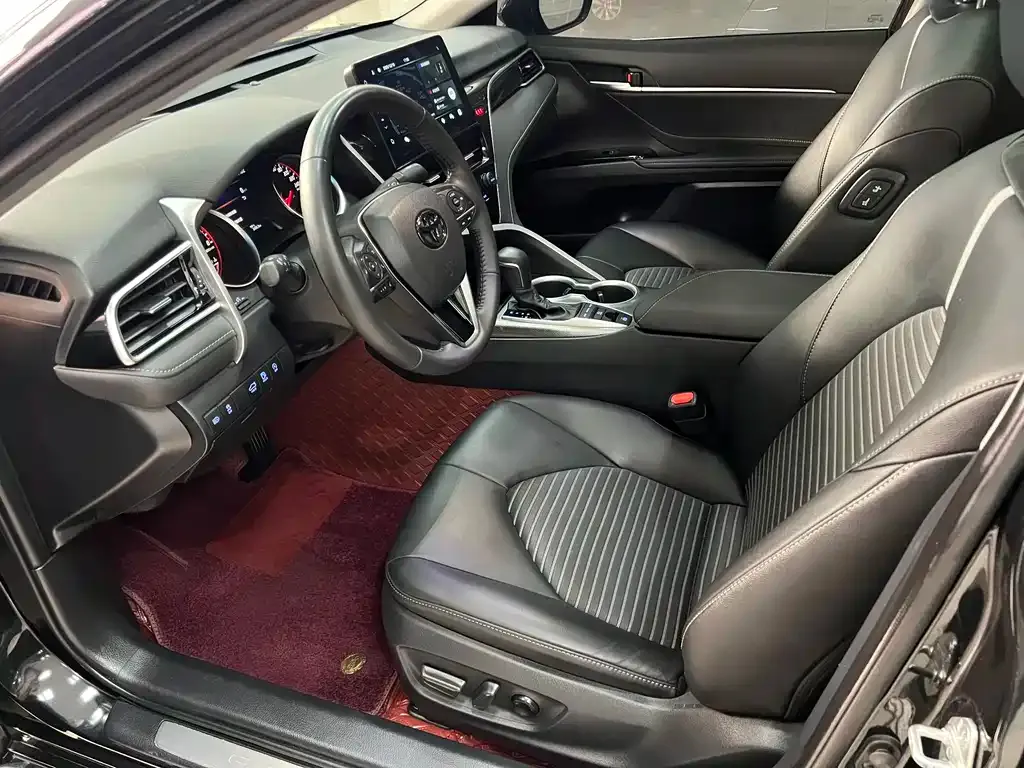 Toyota Camry 2023 из CN, фото 6