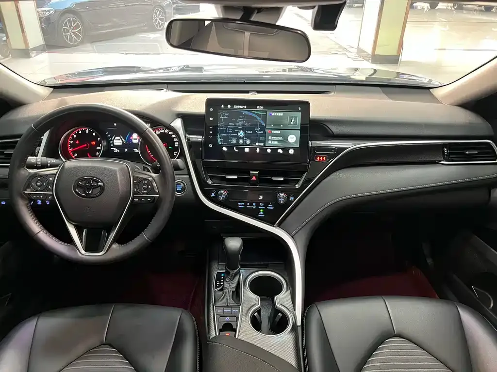 Toyota Camry 2023 из CN, фото 7