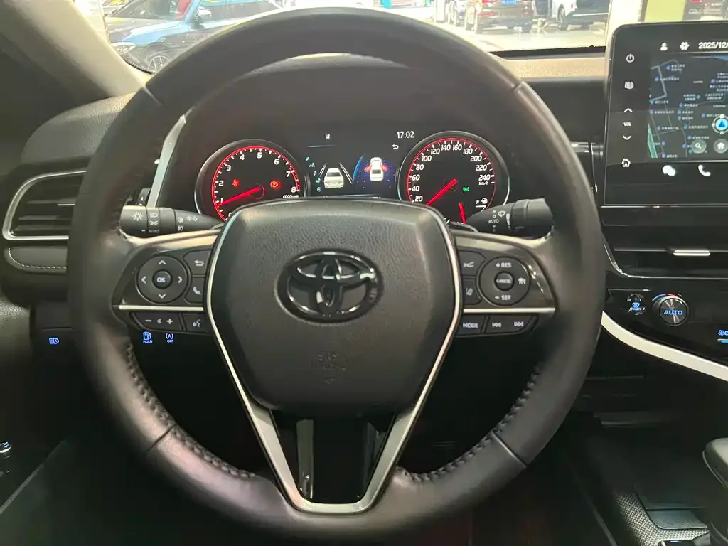 Toyota Camry 2023 из CN, фото 10
