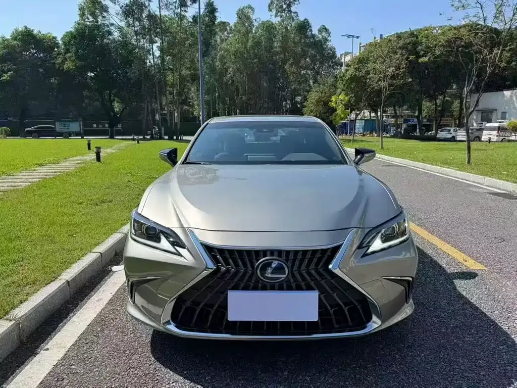 Lexus ES 2023 из CN, фото 8