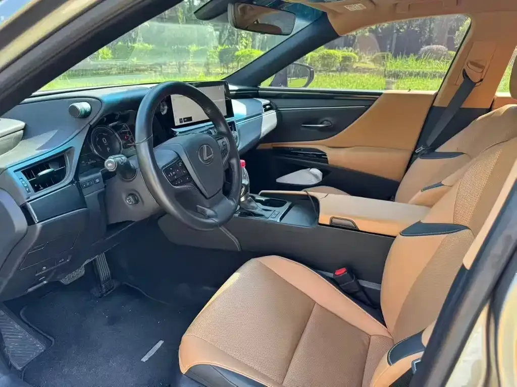 Lexus ES 2023 из CN, фото 4